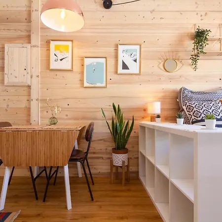 Super Cosy Studio In A Lively Area Of Шамоні