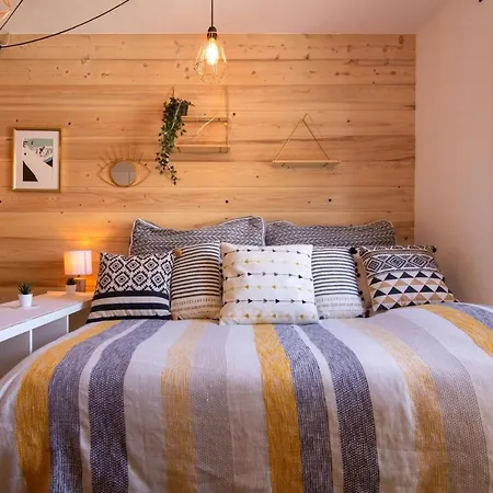 Super Cosy Studio In A Lively Area Of Апартаменти *