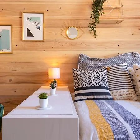 Super Cosy Studio In A Lively Area Of Апартаменти *